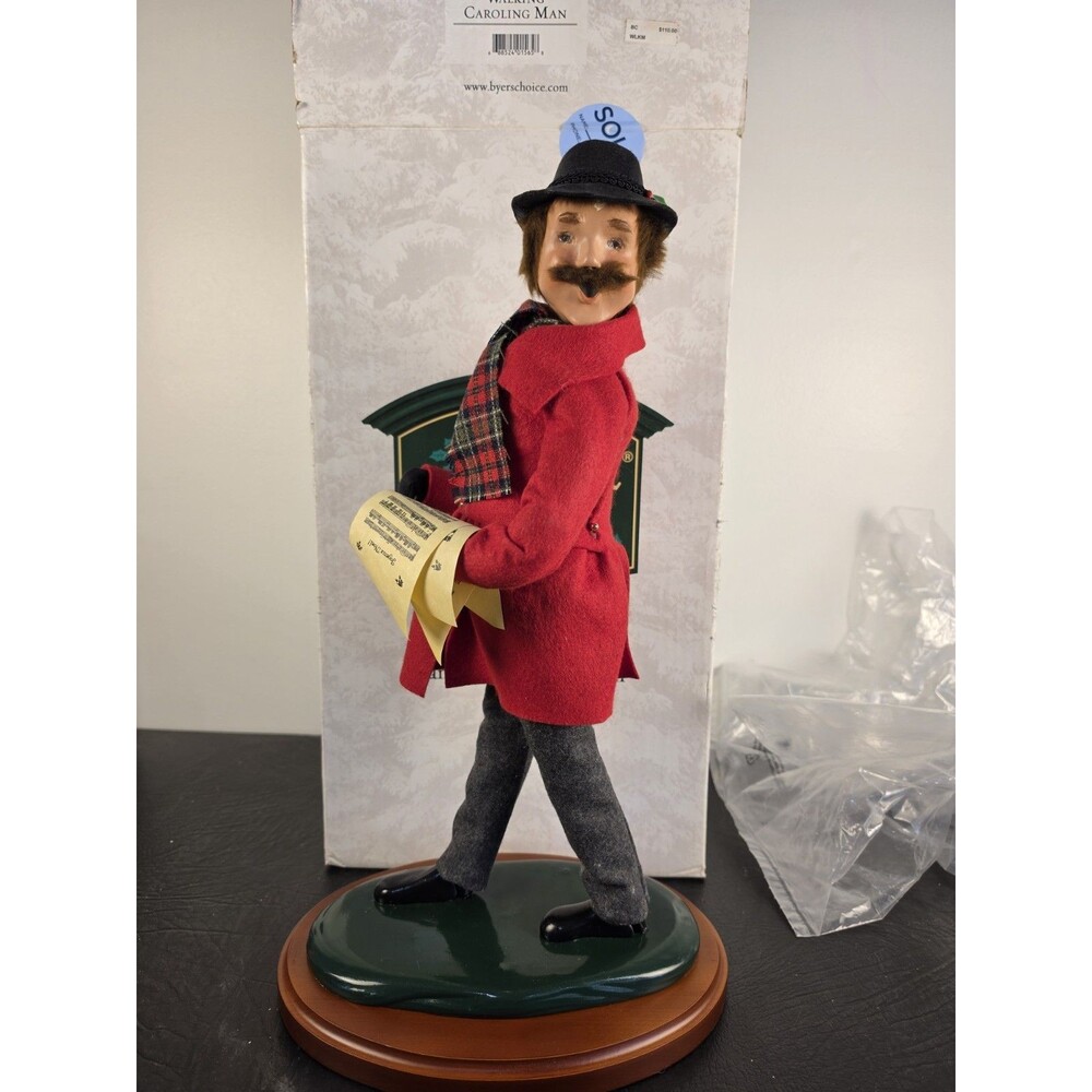 Vintage 2012 Byers Choice,Carolers holding his sheet of music,13" T,original box
